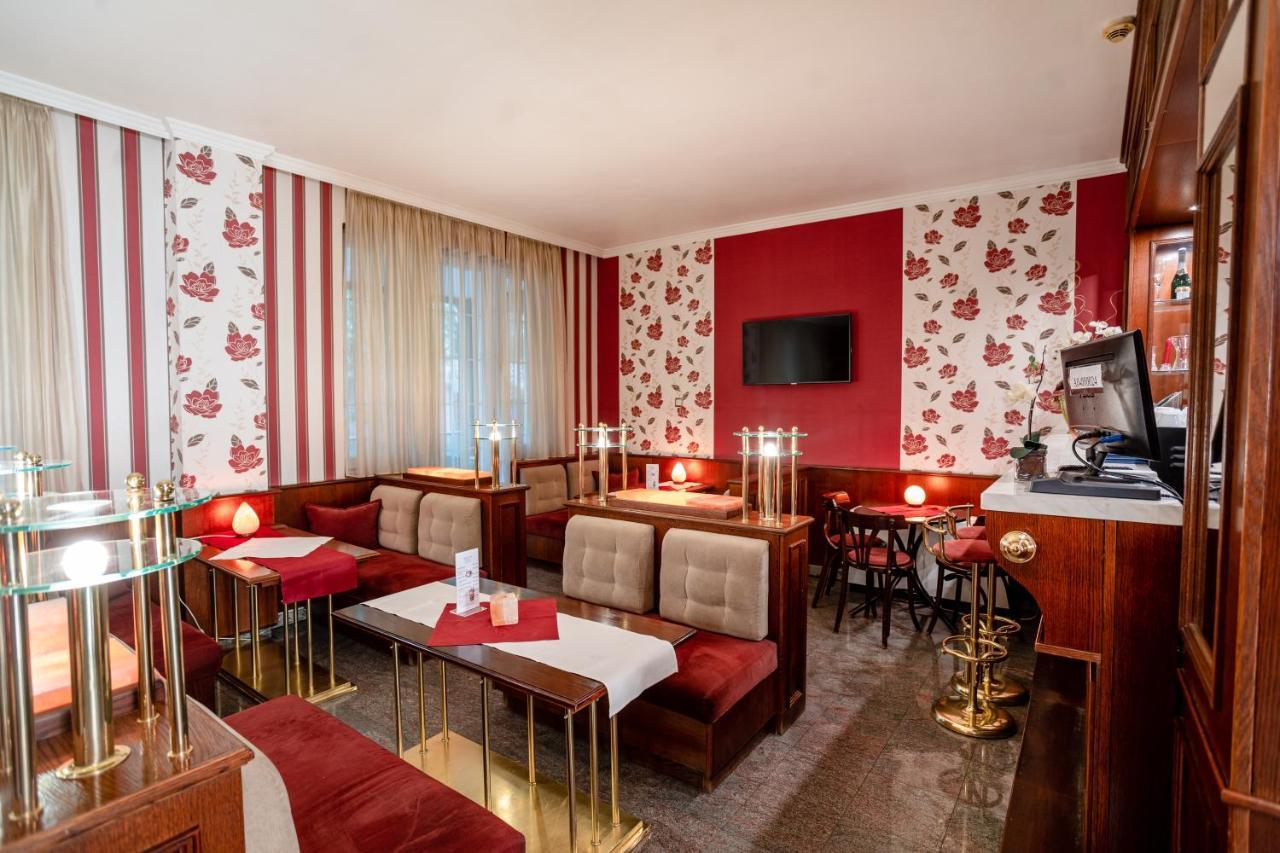 Hotel Erzsebet เฮวิซ ภายนอก รูปภาพ