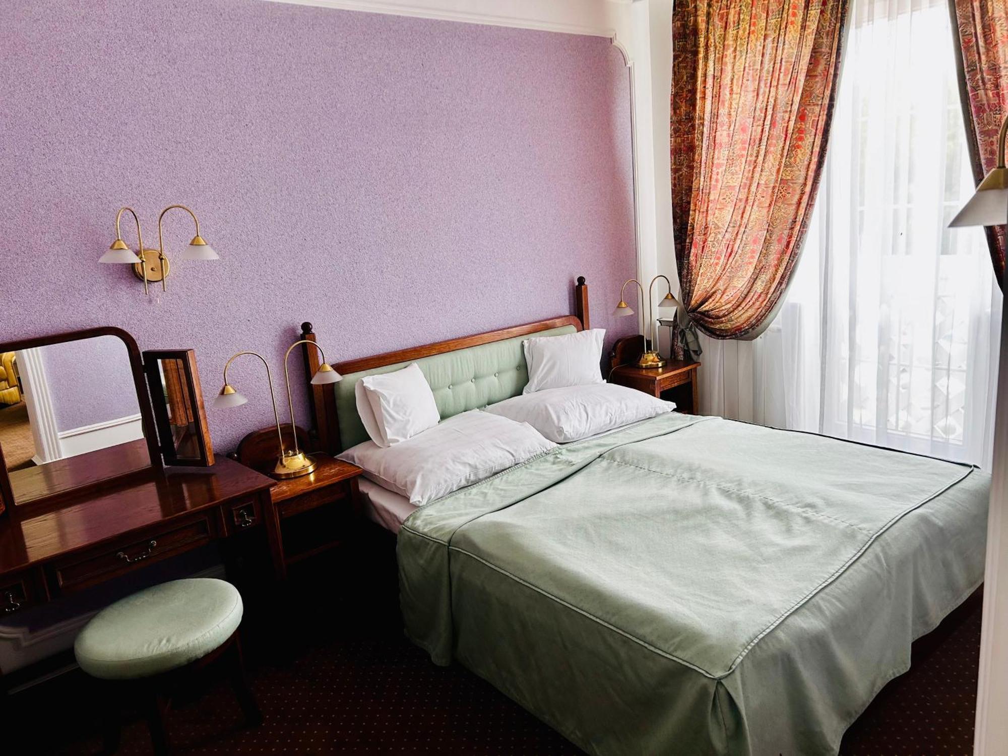 Hotel Erzsebet เฮวิซ ภายนอก รูปภาพ