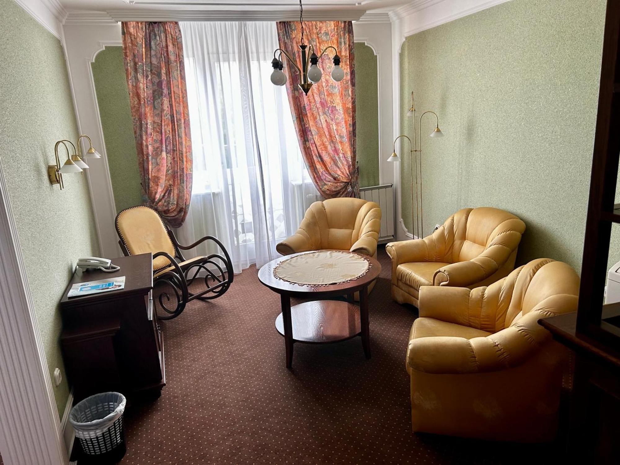 Hotel Erzsebet เฮวิซ ภายนอก รูปภาพ