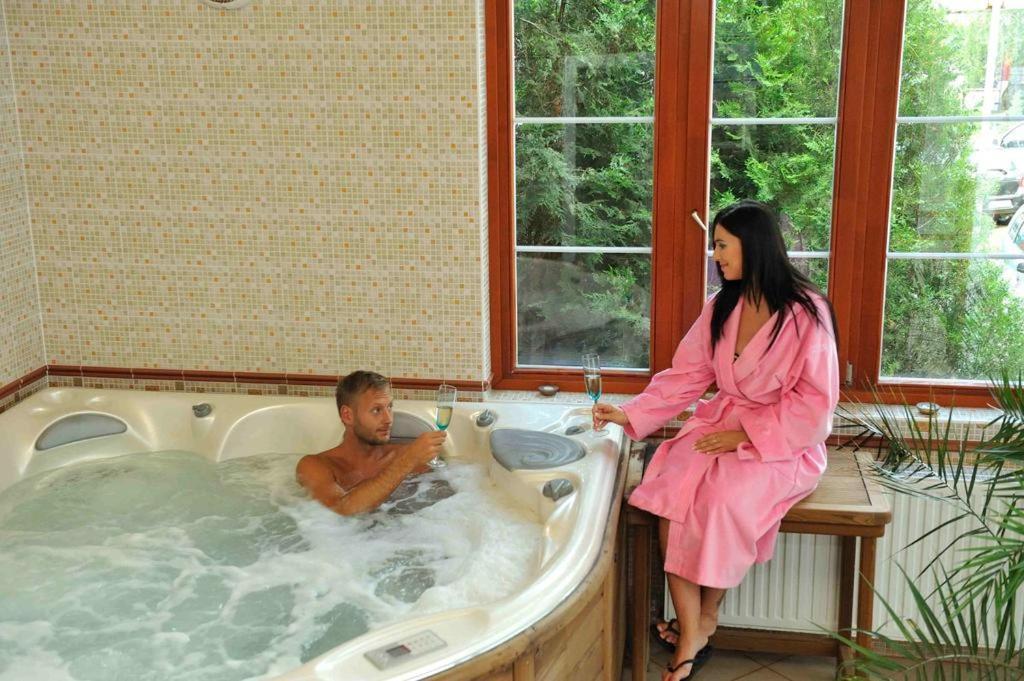 Hotel Erzsebet เฮวิซ ภายนอก รูปภาพ