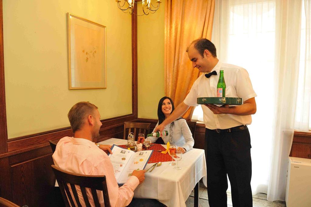 Hotel Erzsebet เฮวิซ ภายนอก รูปภาพ